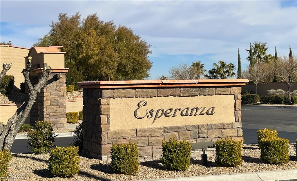 773 Middle Beach, Las Vegas, NV 89138