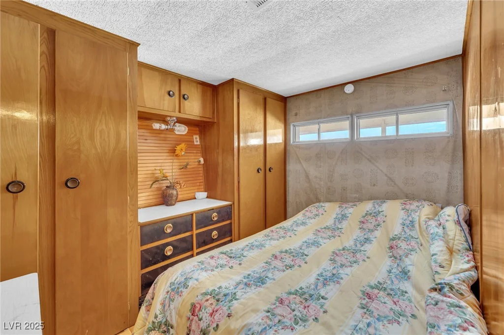 6163 Mount Rainier, Las Vegas, NV 89156