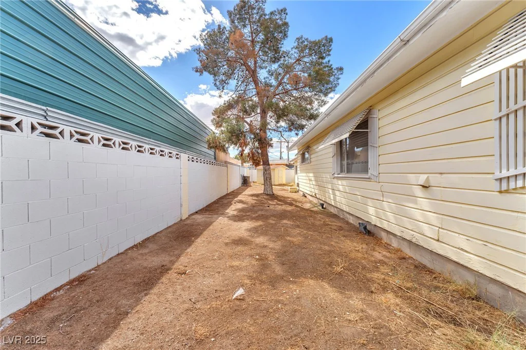 6163 Mount Rainier, Las Vegas, NV 89156