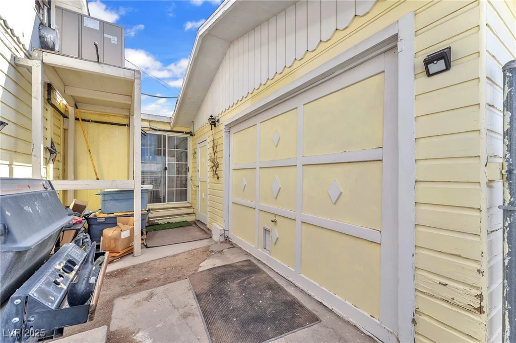 6163 Mount Rainier, Las Vegas, NV 89156