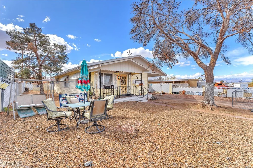 6163 Mount Rainier, Las Vegas, NV 89156