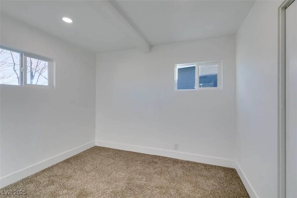 704 Stanford, Las Vegas, NV 89107
