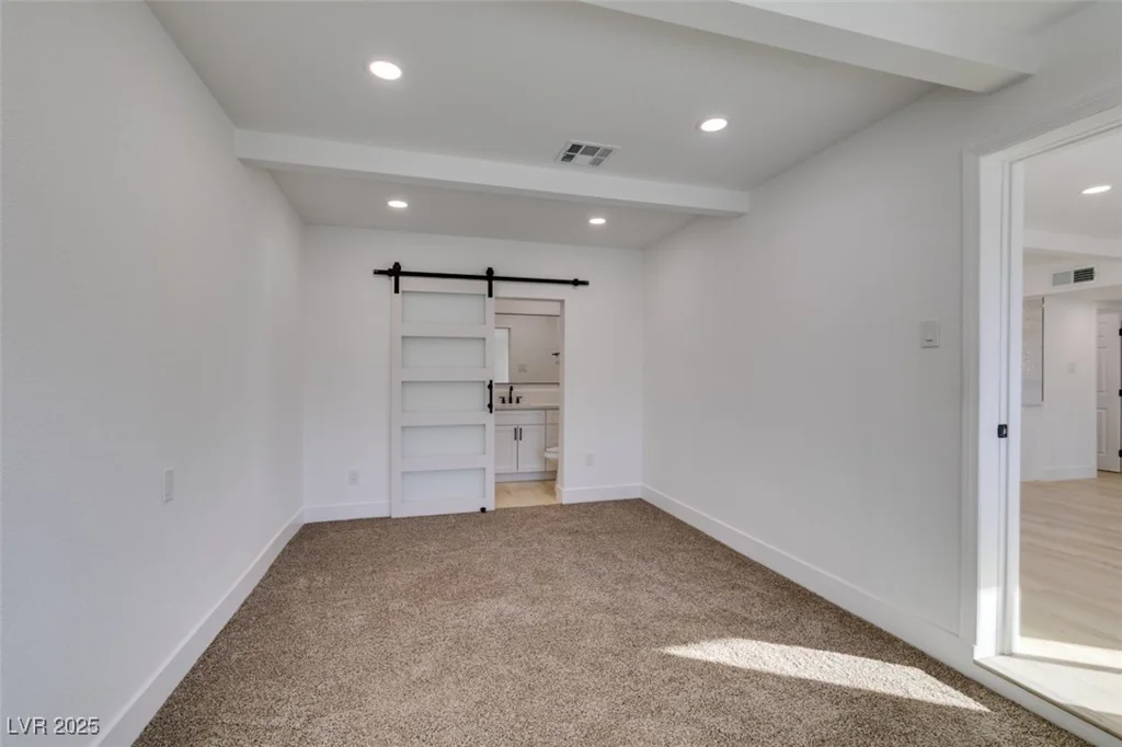 704 Stanford, Las Vegas, NV 89107