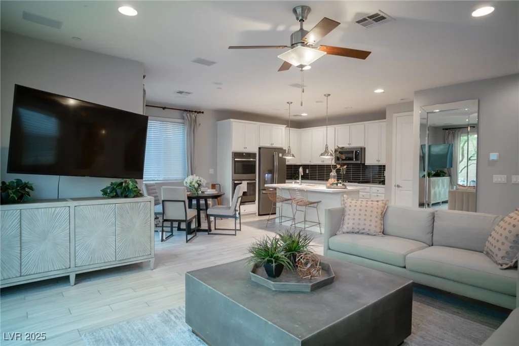 343 Cadence Vista, Henderson, NV 89011