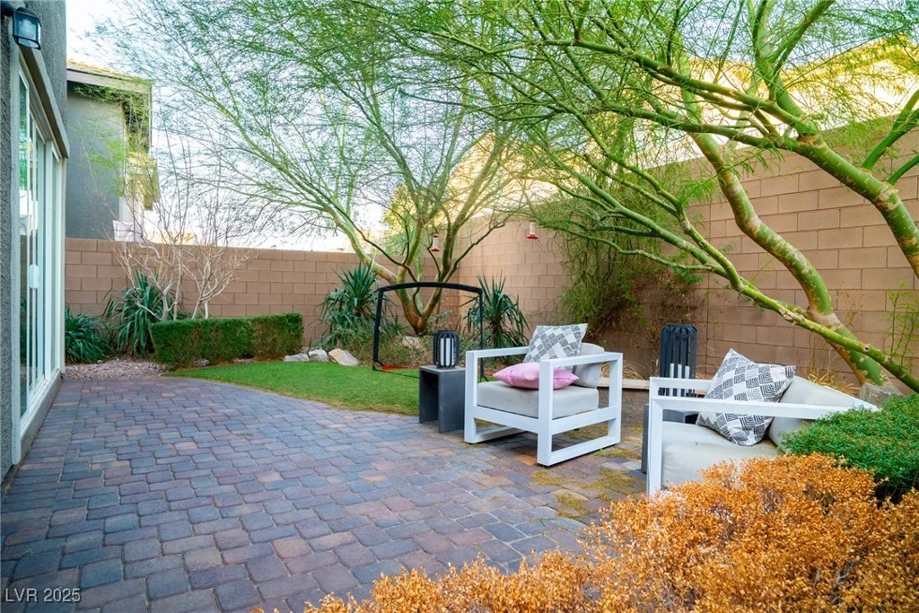 343 Cadence Vista, Henderson, NV 89011
