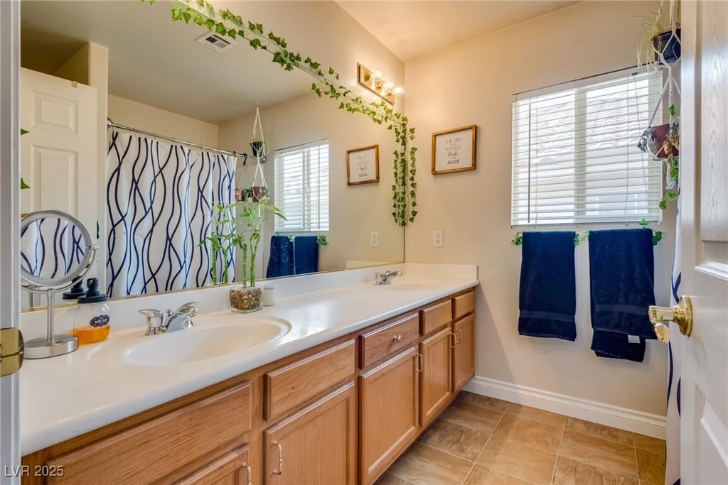 865 Eureka Falls, Henderson, NV 89052