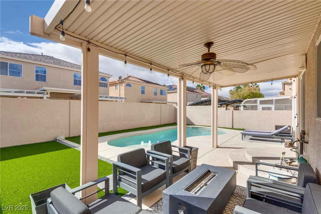 865 Eureka Falls, Henderson, NV 89052