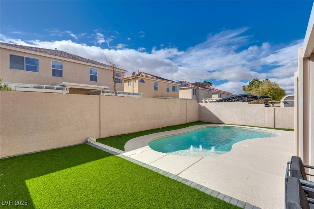 865 Eureka Falls, Henderson, NV 89052