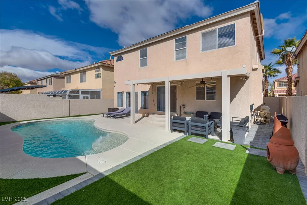865 Eureka Falls, Henderson, NV 89052
