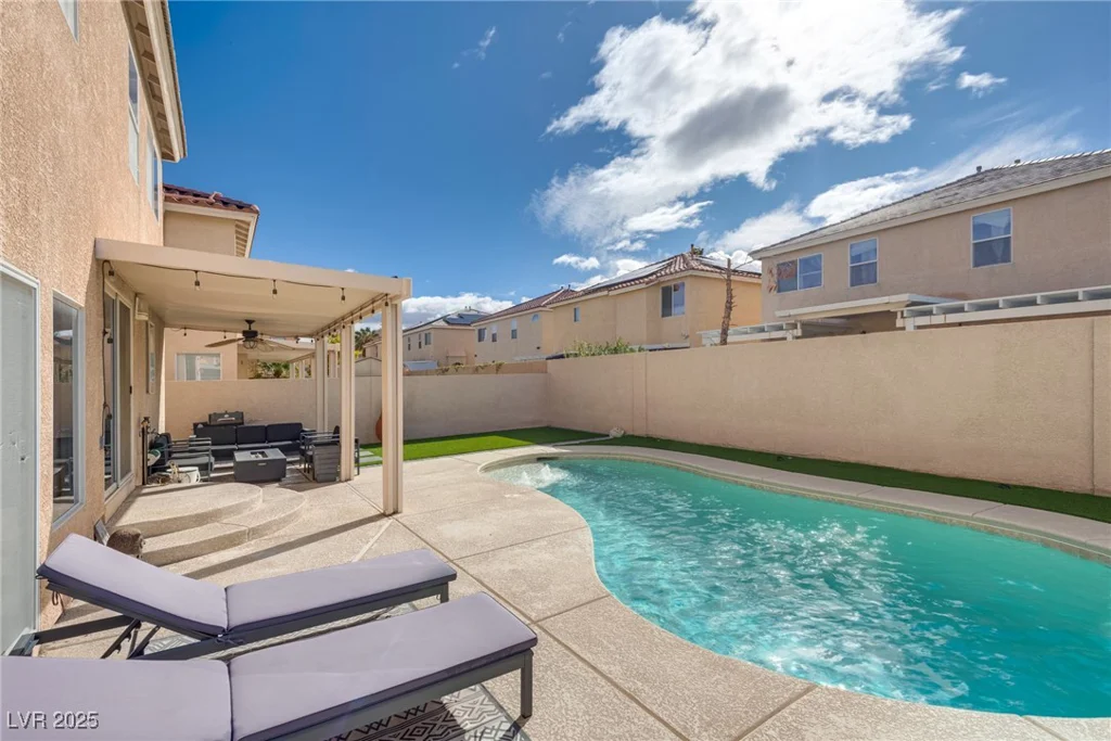 865 Eureka Falls, Henderson, NV 89052