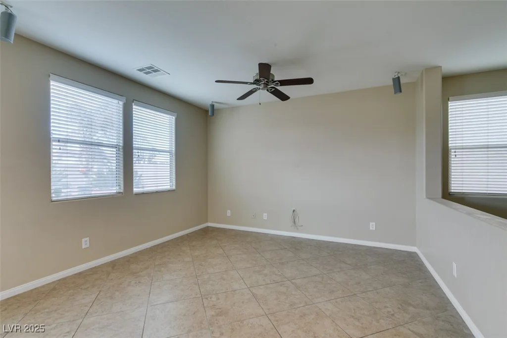 9529 Windsor Forest, Las Vegas, NV 89123