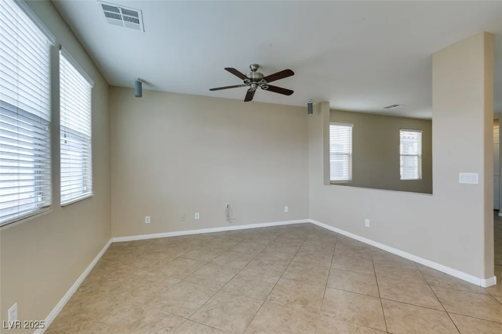 9529 Windsor Forest, Las Vegas, NV 89123