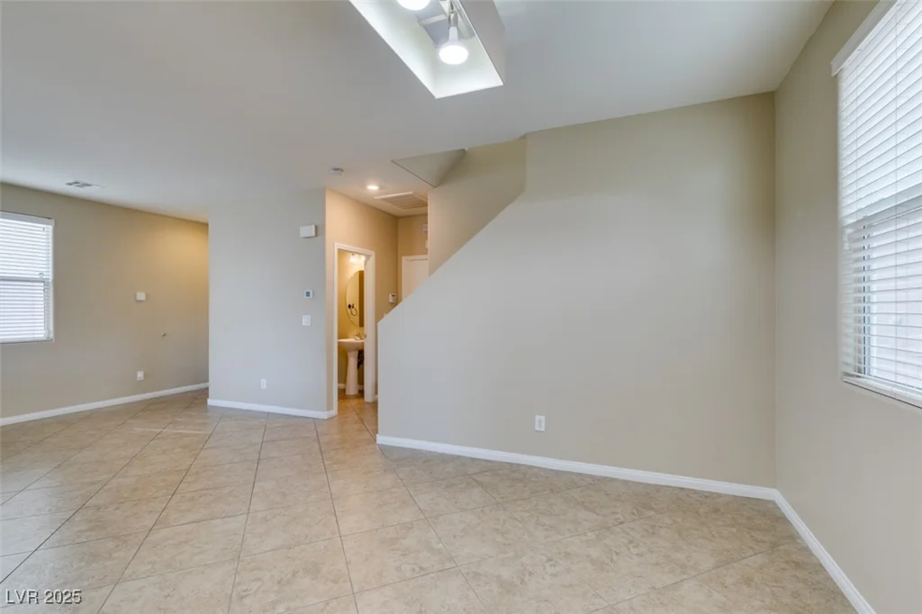 9529 Windsor Forest, Las Vegas, NV 89123