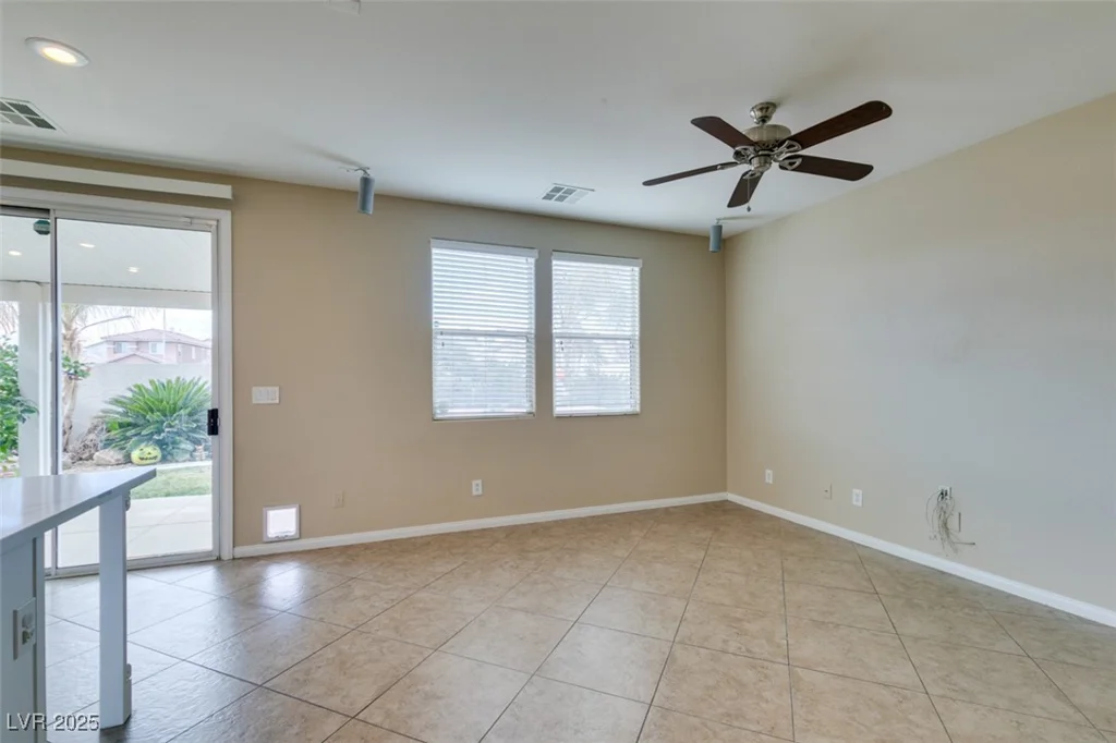 9529 Windsor Forest, Las Vegas, NV 89123
