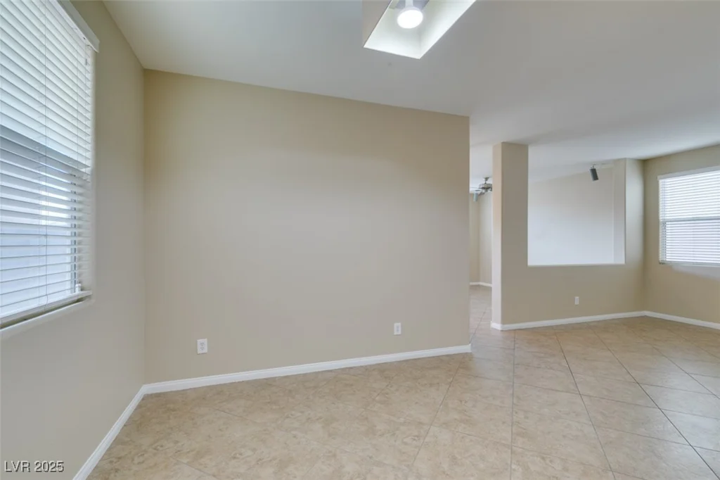 9529 Windsor Forest, Las Vegas, NV 89123