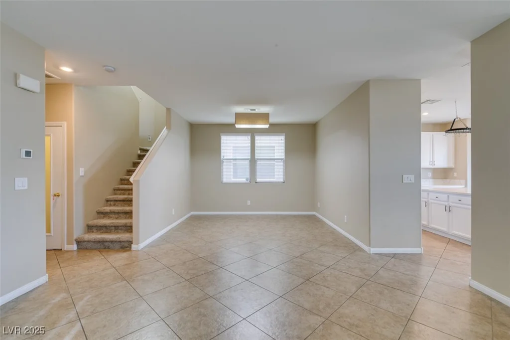 9529 Windsor Forest, Las Vegas, NV 89123