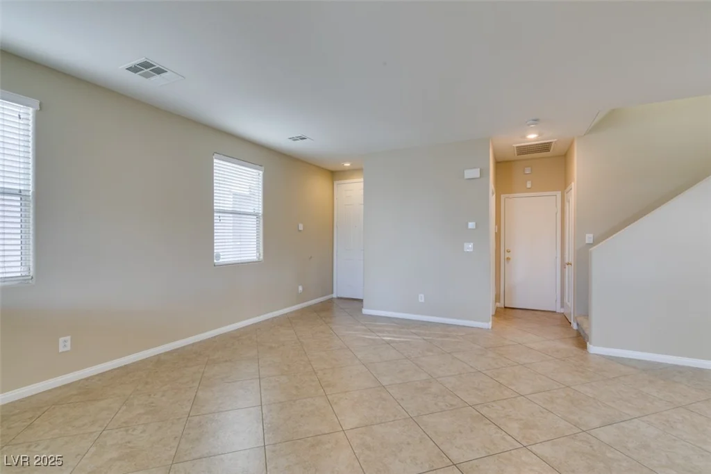 9529 Windsor Forest, Las Vegas, NV 89123
