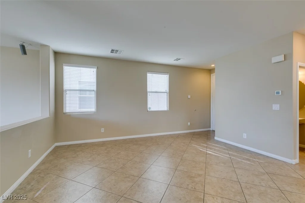 9529 Windsor Forest, Las Vegas, NV 89123