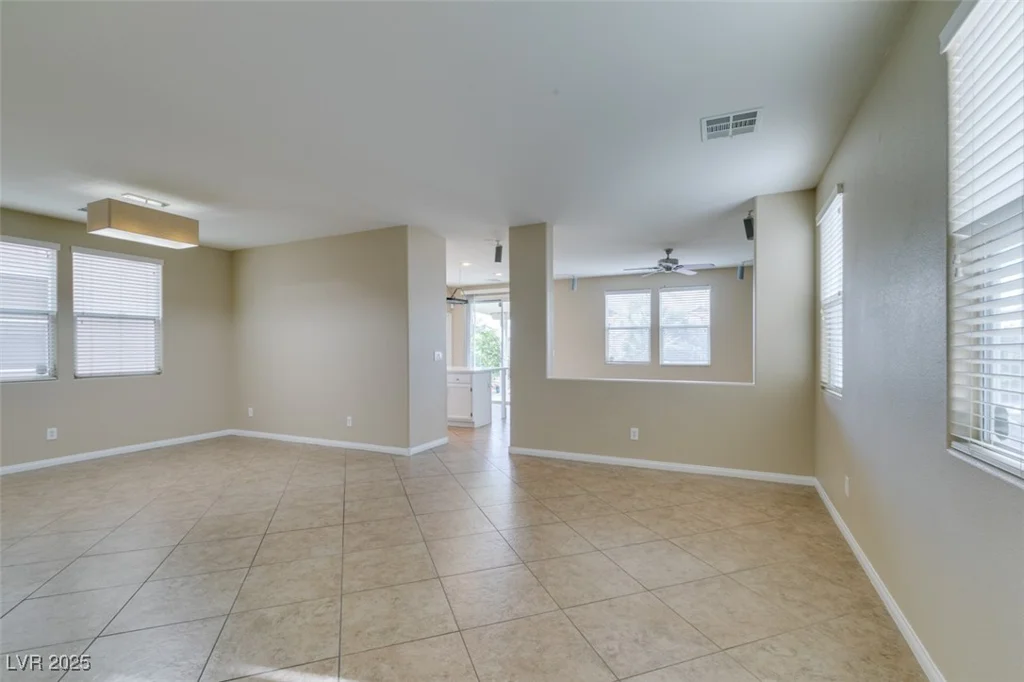 9529 Windsor Forest, Las Vegas, NV 89123