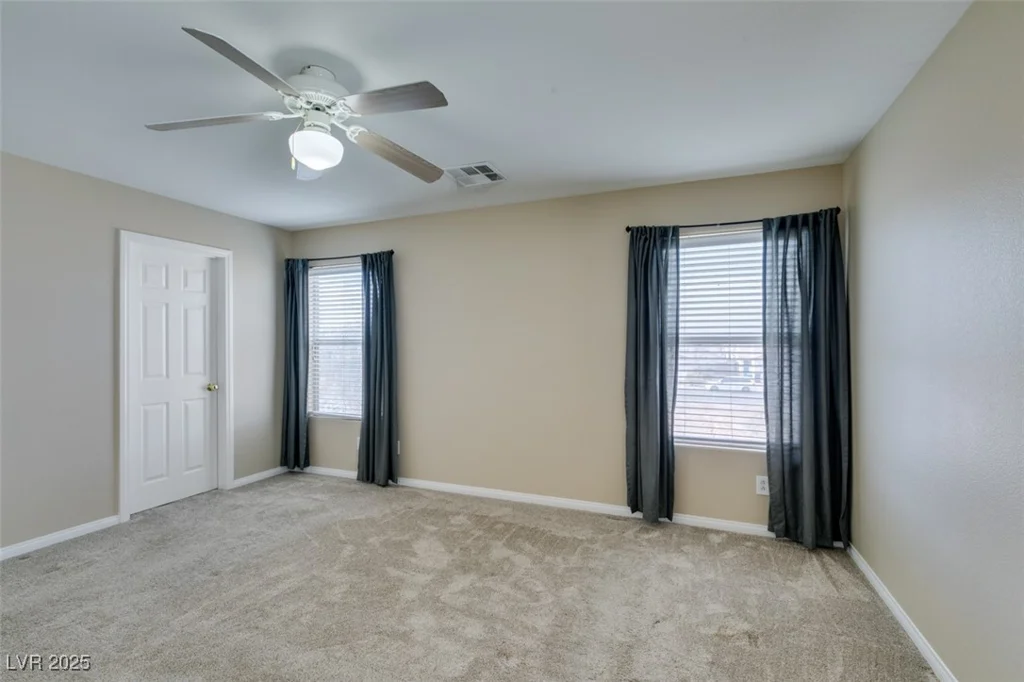 9529 Windsor Forest, Las Vegas, NV 89123