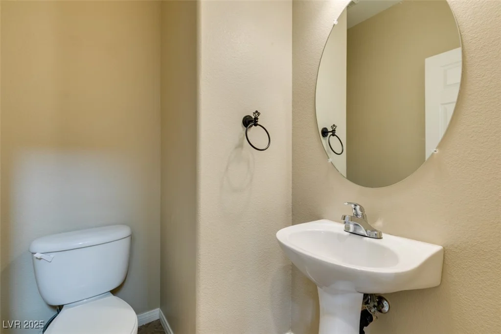 9529 Windsor Forest, Las Vegas, NV 89123