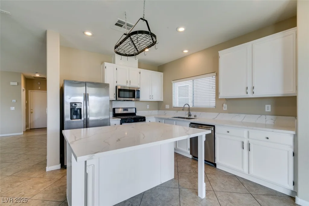 9529 Windsor Forest, Las Vegas, NV 89123
