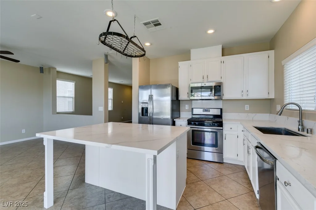 9529 Windsor Forest, Las Vegas, NV 89123