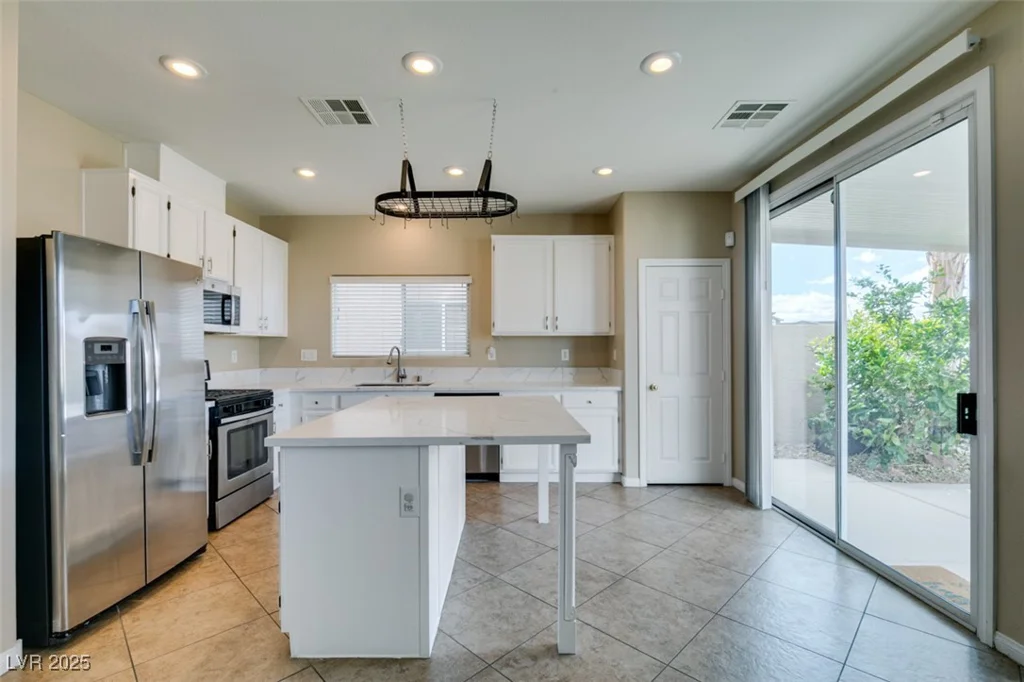 9529 Windsor Forest, Las Vegas, NV 89123