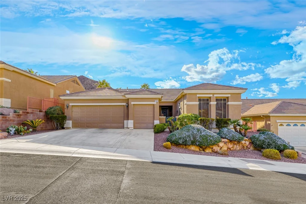 2069 King Mesa, Henderson, NV 89012