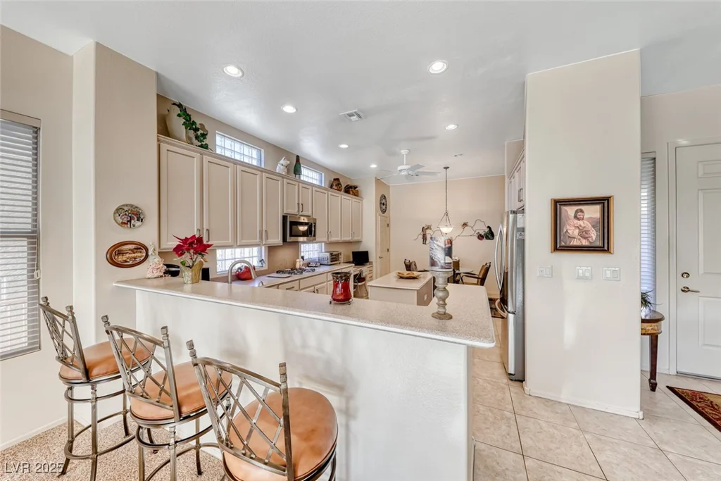 2069 King Mesa, Henderson, NV 89012