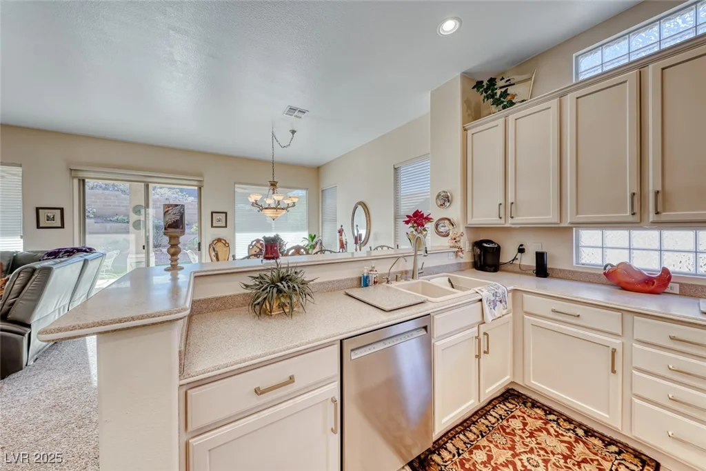 2069 King Mesa, Henderson, NV 89012