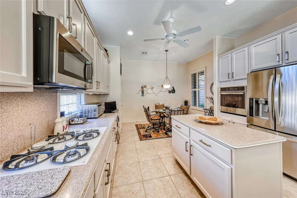 2069 King Mesa, Henderson, NV 89012