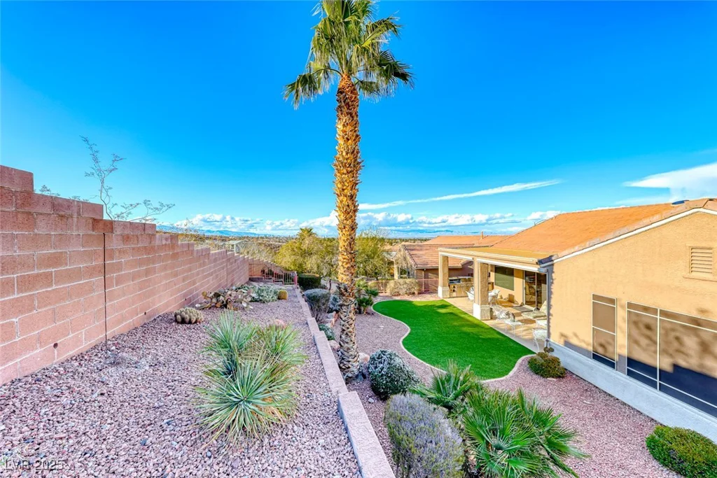 2069 King Mesa, Henderson, NV 89012