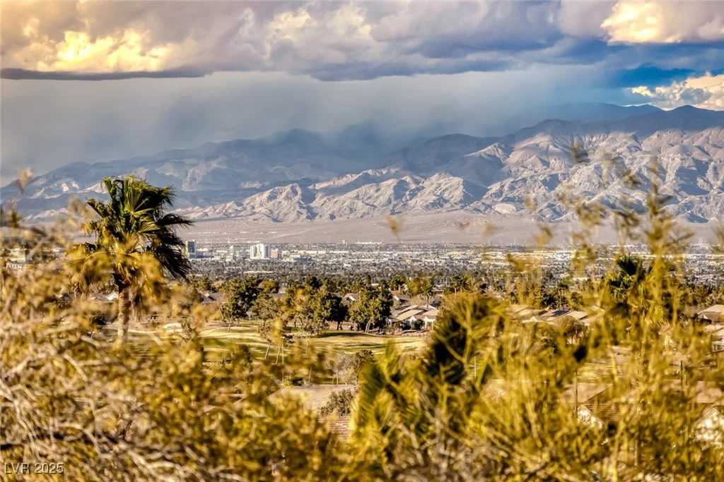2069 King Mesa, Henderson, NV 89012