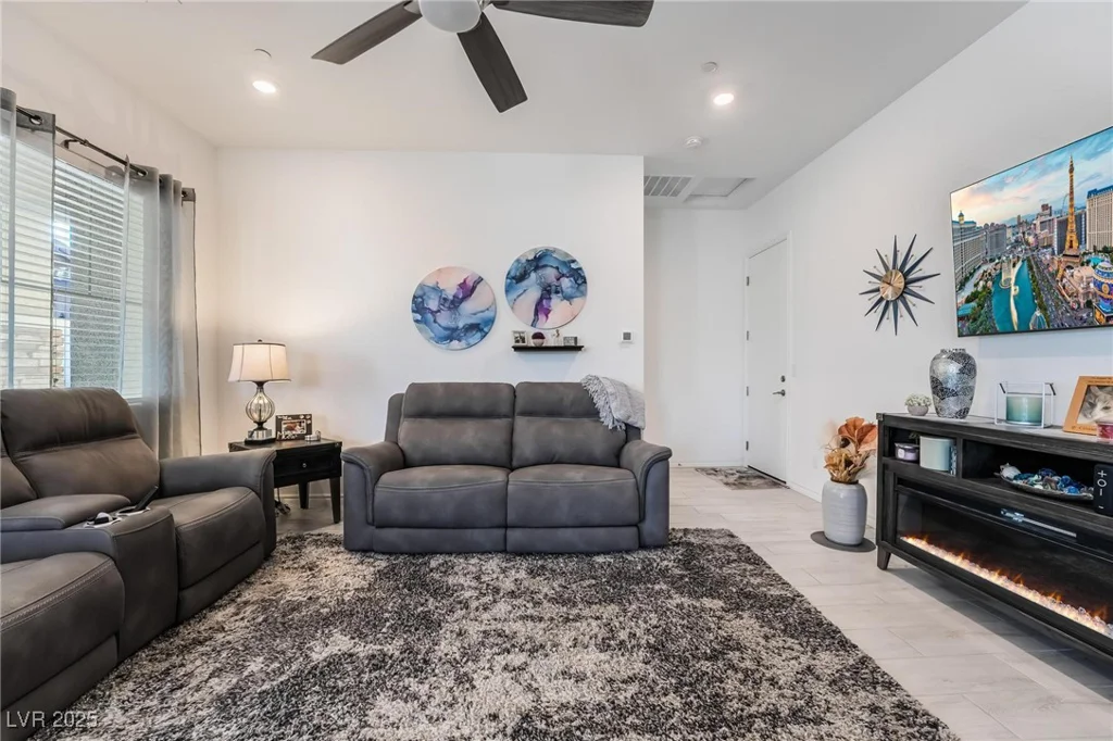 794 Sunny Sagebrush, Henderson, NV 89011