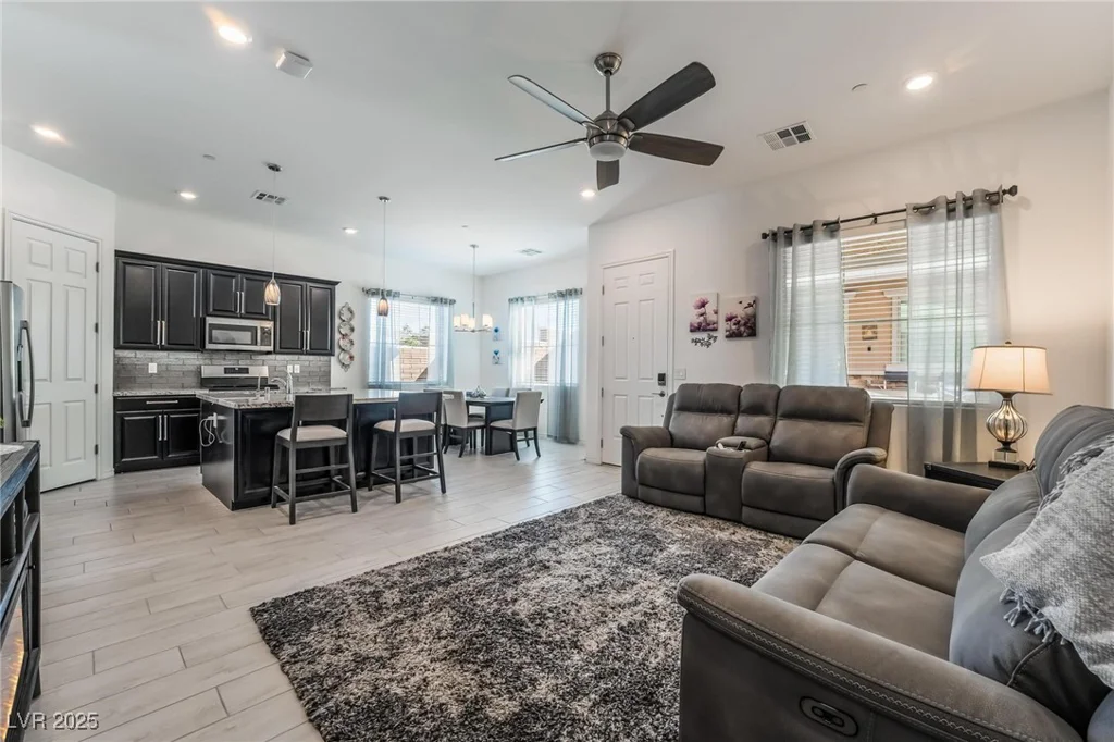 794 Sunny Sagebrush, Henderson, NV 89011