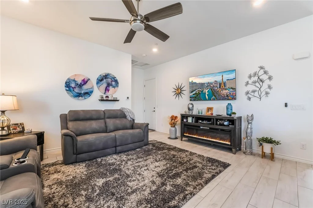 794 Sunny Sagebrush, Henderson, NV 89011