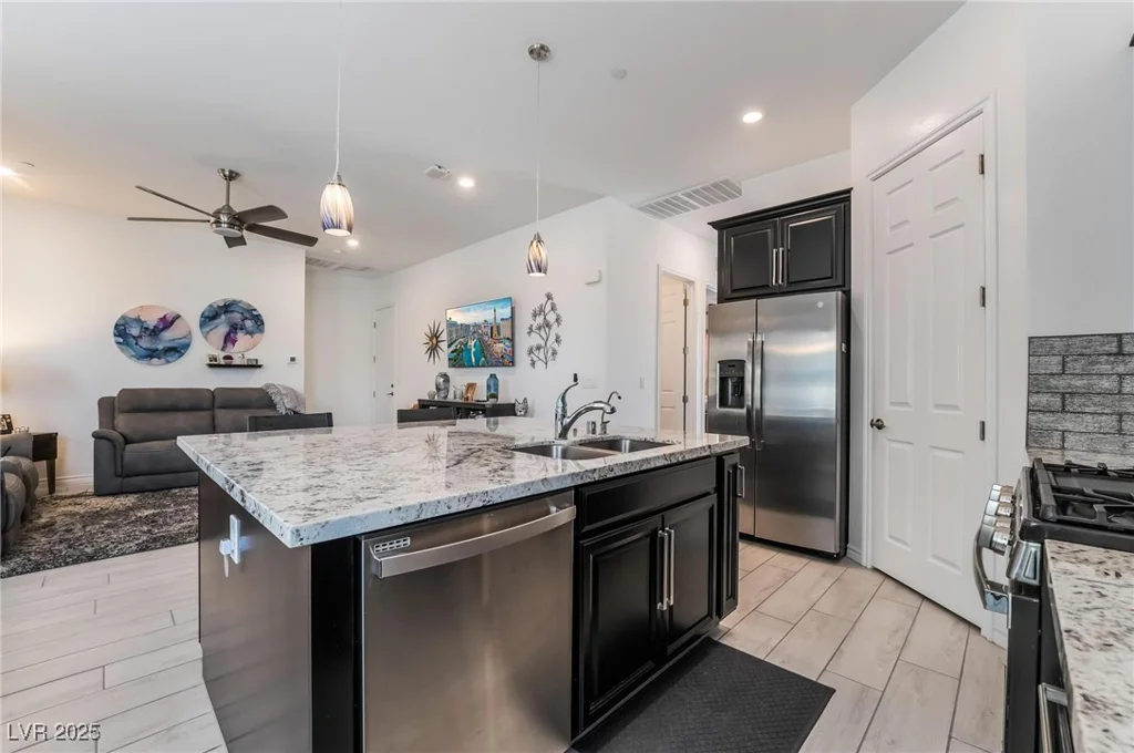 794 Sunny Sagebrush, Henderson, NV 89011