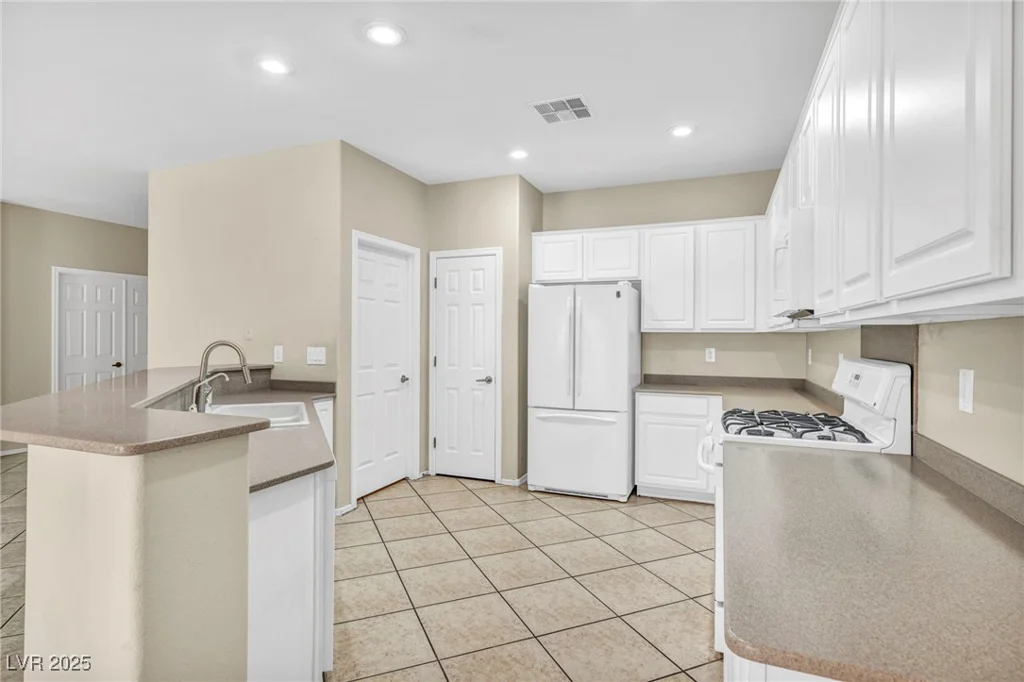 2119 Lewiston, Henderson, NV 89044