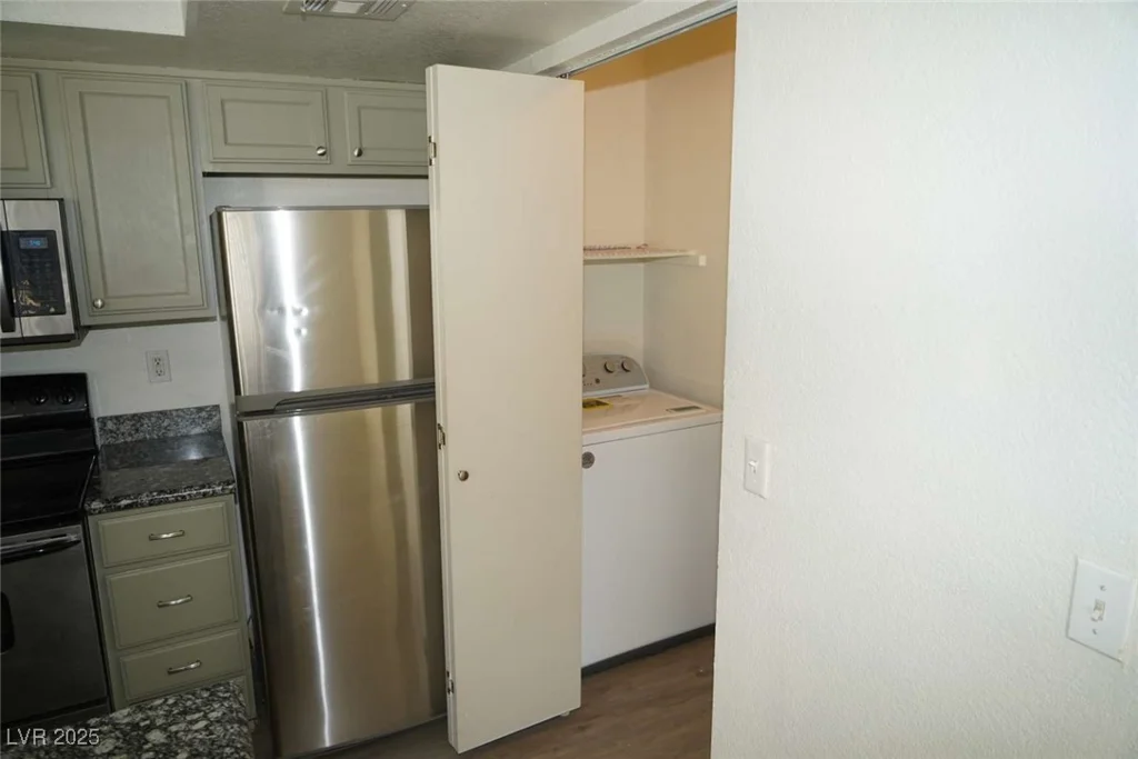 8600 Charleston, Las Vegas, NV 89117
