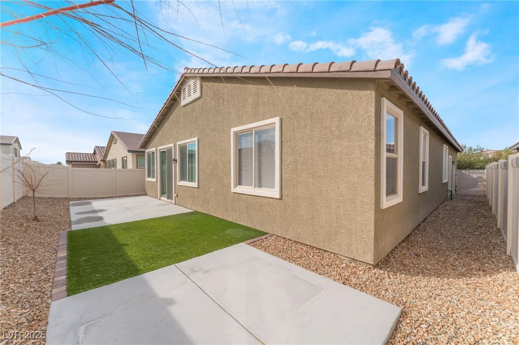 5648 Alitak Bay, North Las Vegas, NV 89081