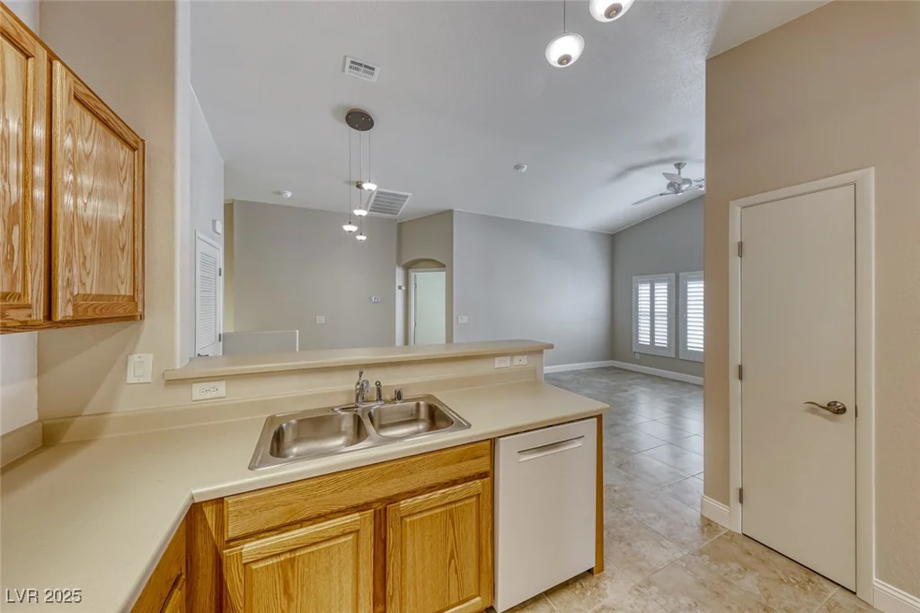 2589 Velez Valley, Henderson, NV 89002