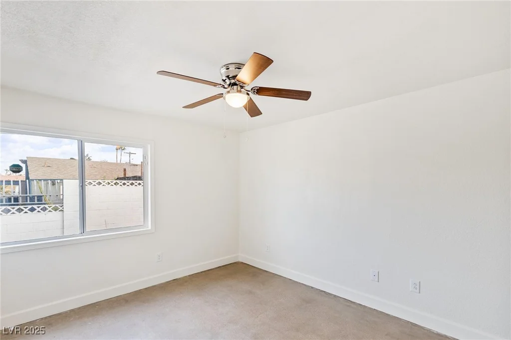 1657 Desert Inn, Las Vegas, NV 89169