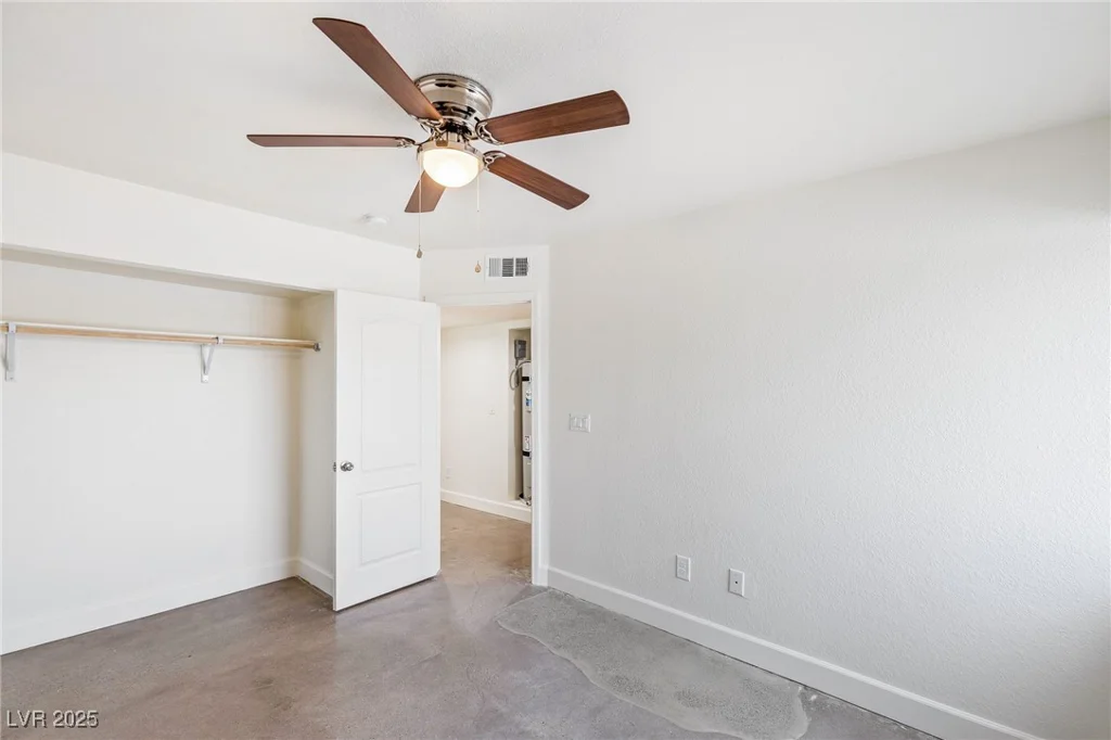 1657 Desert Inn, Las Vegas, NV 89169