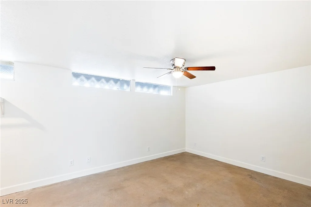 1657 Desert Inn, Las Vegas, NV 89169
