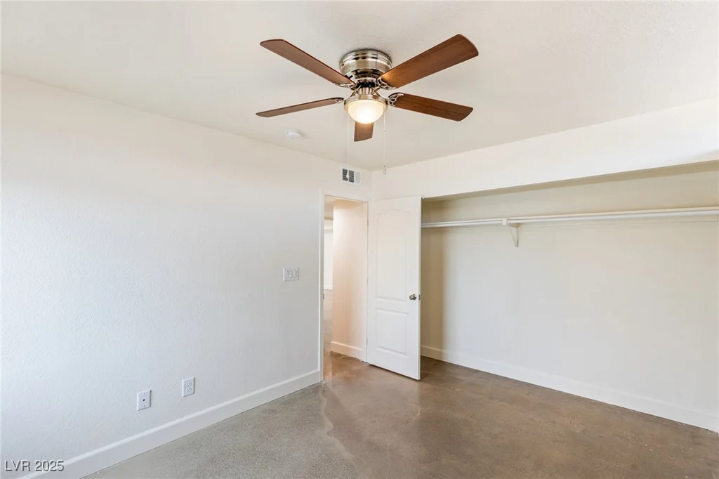 1657 Desert Inn, Las Vegas, NV 89169