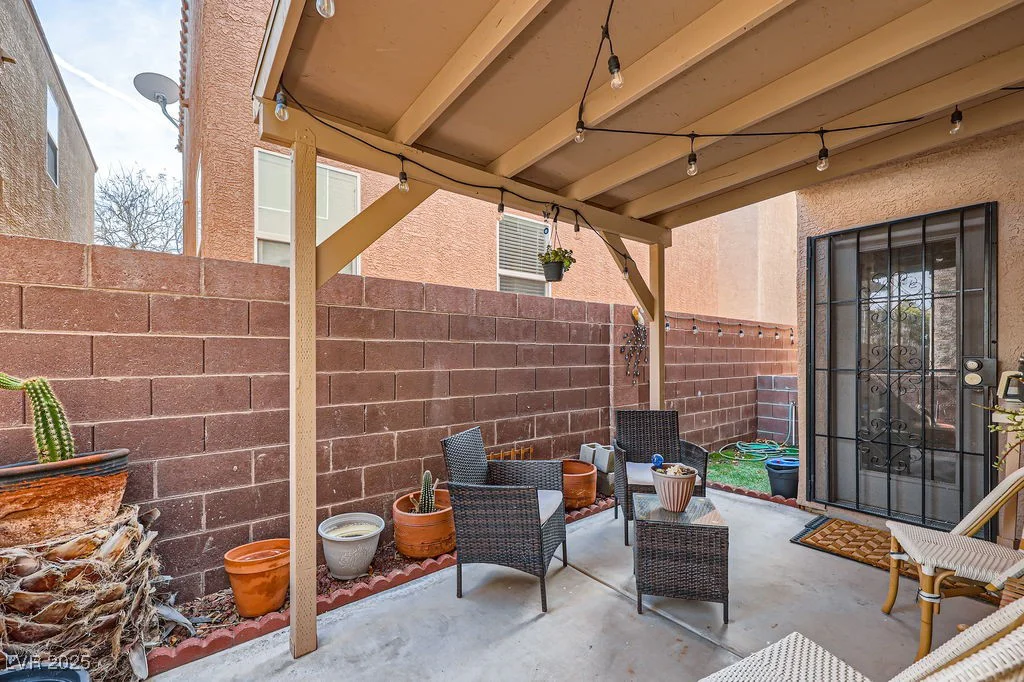 9057 McGinnis, Las Vegas, NV 89148