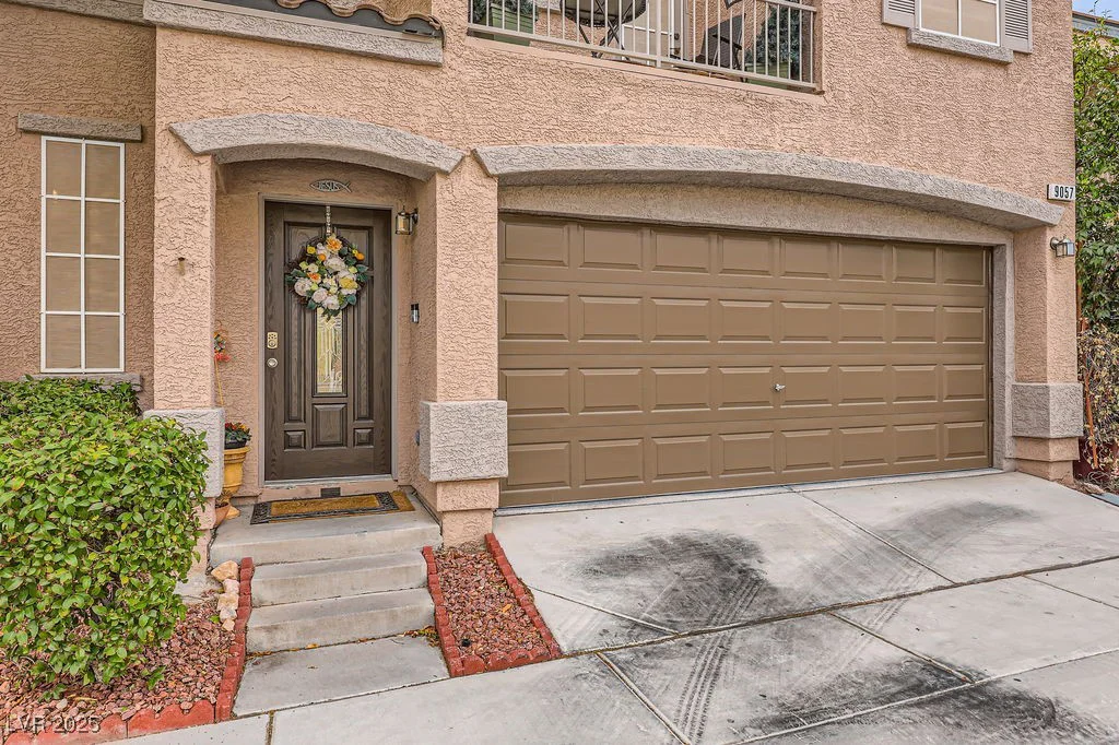 9057 McGinnis, Las Vegas, NV 89148