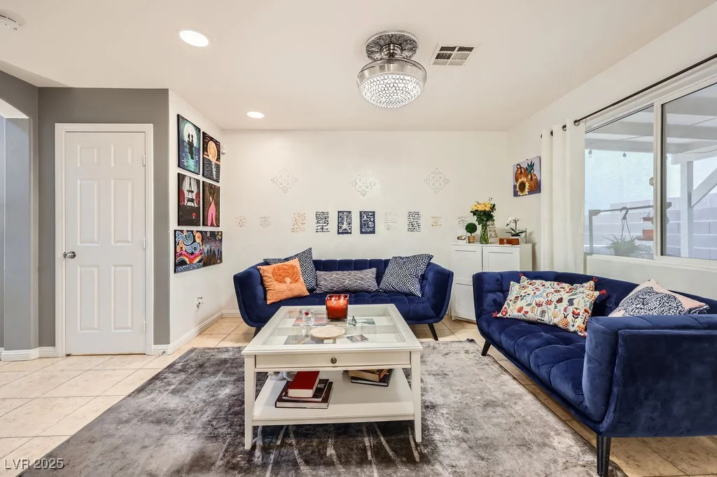 9057 McGinnis, Las Vegas, NV 89148