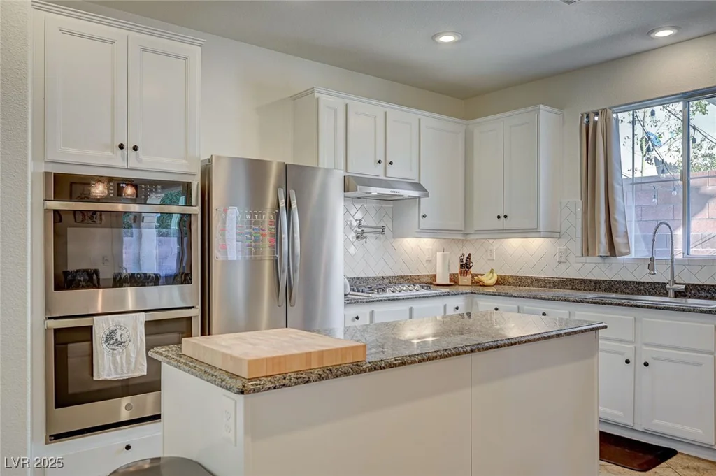 10990 Mountain Willow, Las Vegas, NV 89179